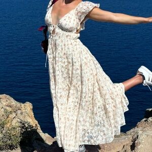 Storia Floral Cream Dress